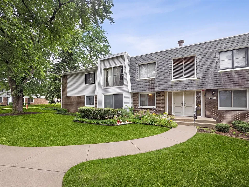 2720 Mitchell Dr #4