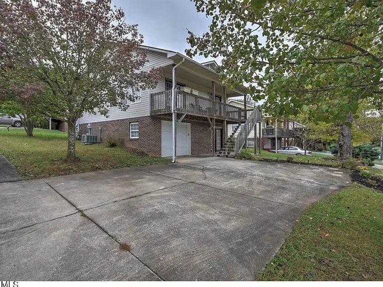 2912 Antioch Rd — Photo 2