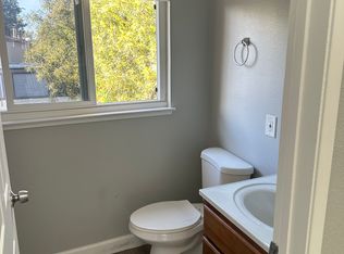 1745 W 3rd St, Santa Rosa, CA 95401