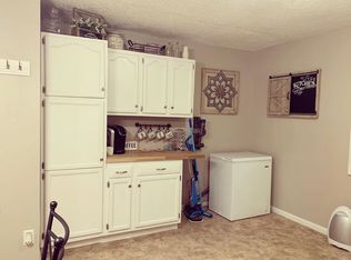 1007 Sandy Ln, Saint Johns, MI 48879