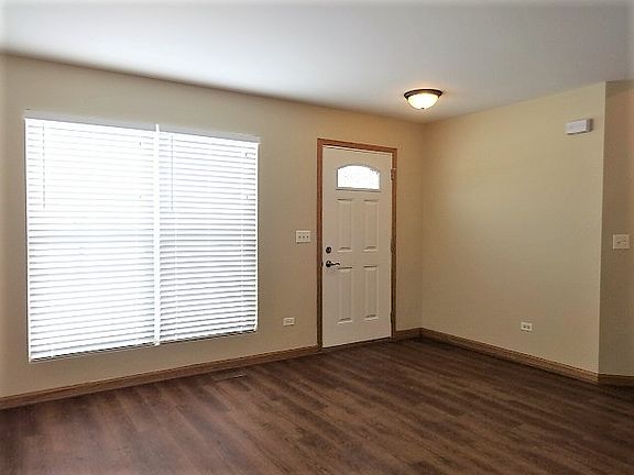 2nd image of 3102 Bloomfield Dr