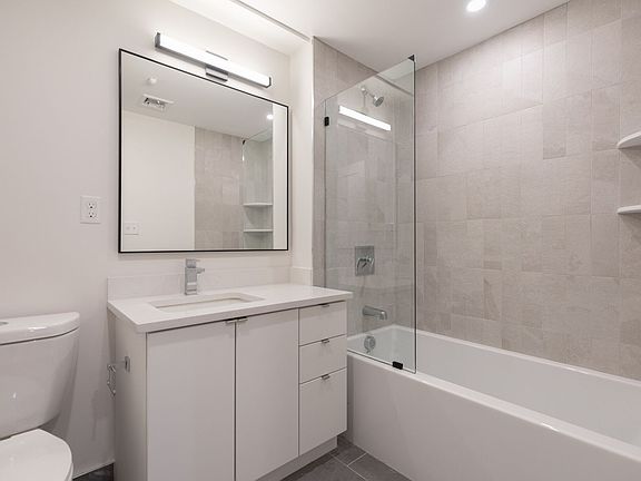 5th image of 12 E Lenox St #600
