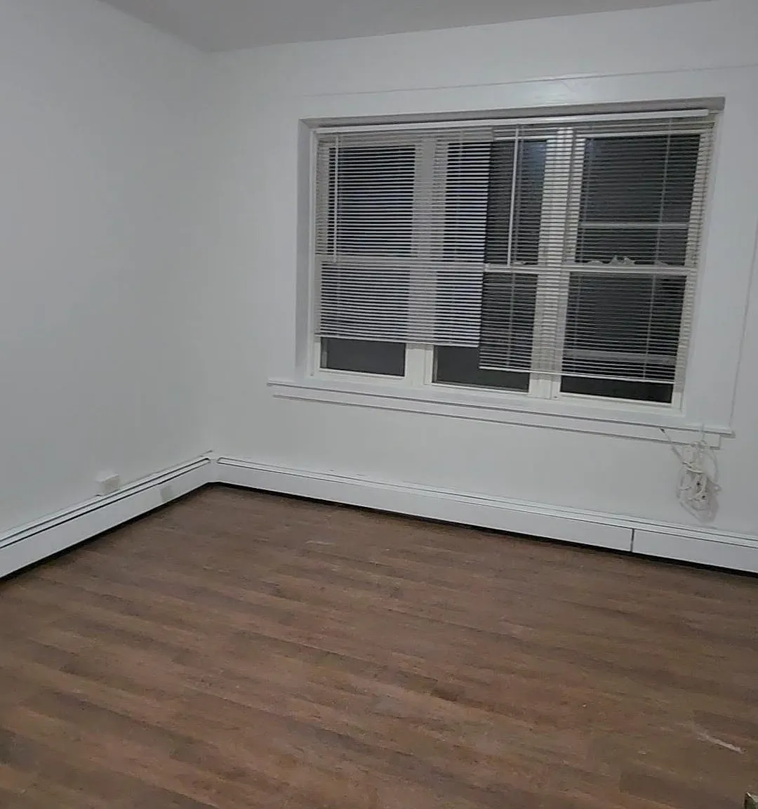 2 bed, 950 sqft, $1,750 — Photo 2