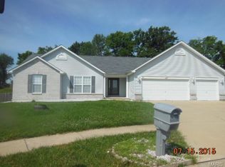 548 Faith Dr, Lake Saint Louis, MO 63367