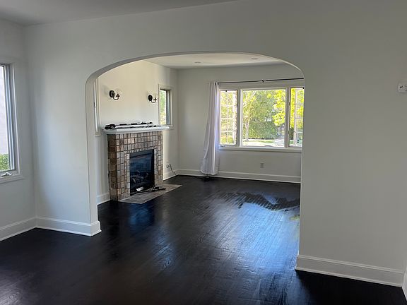 5th image of 1234 Keniston Ave