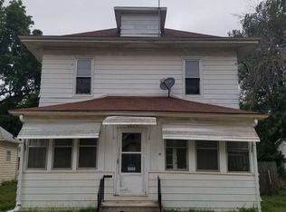 1819 Mulberry St, Waterloo, IA 50703