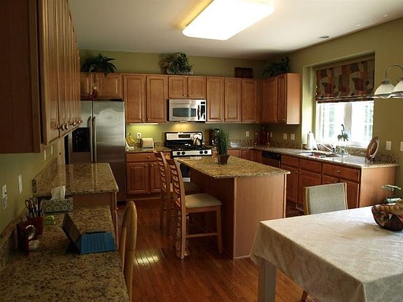 3rd image of 6752 Loon Hollow Ct