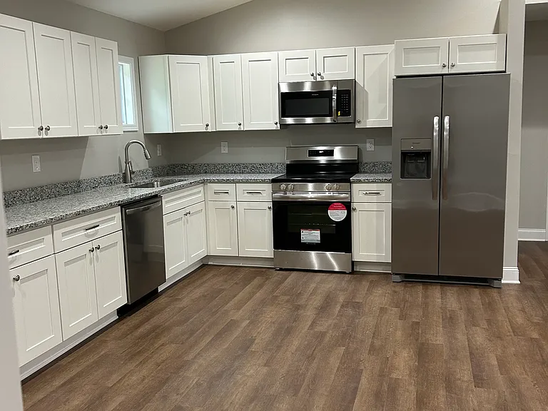 104 Whileaway Ct — Photo 3