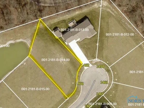 1466 Lee Ann Ave, Defiance, OH 43512