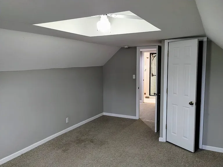 Upstairs larger bedroom