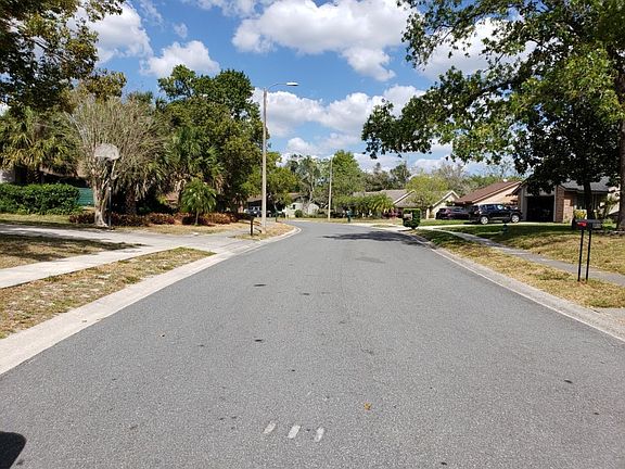 5th image of 1350 Queen Elaine Dr