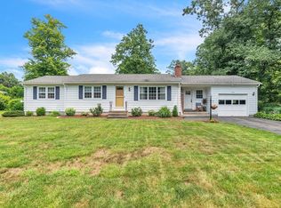 16 Stephen Ln, Westfield, MA 01085