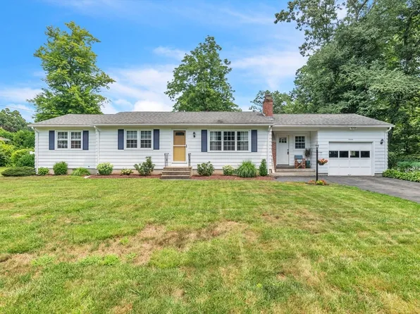 16 Stephen Ln, Westfield, MA 01085