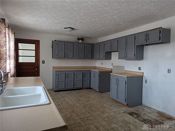 3rd image of 3169 Prairie Rd NW