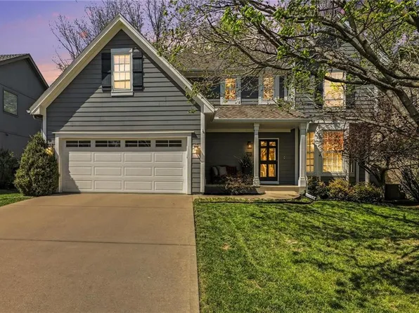 8308 W 127th Cir, Overland Park, KS 66213