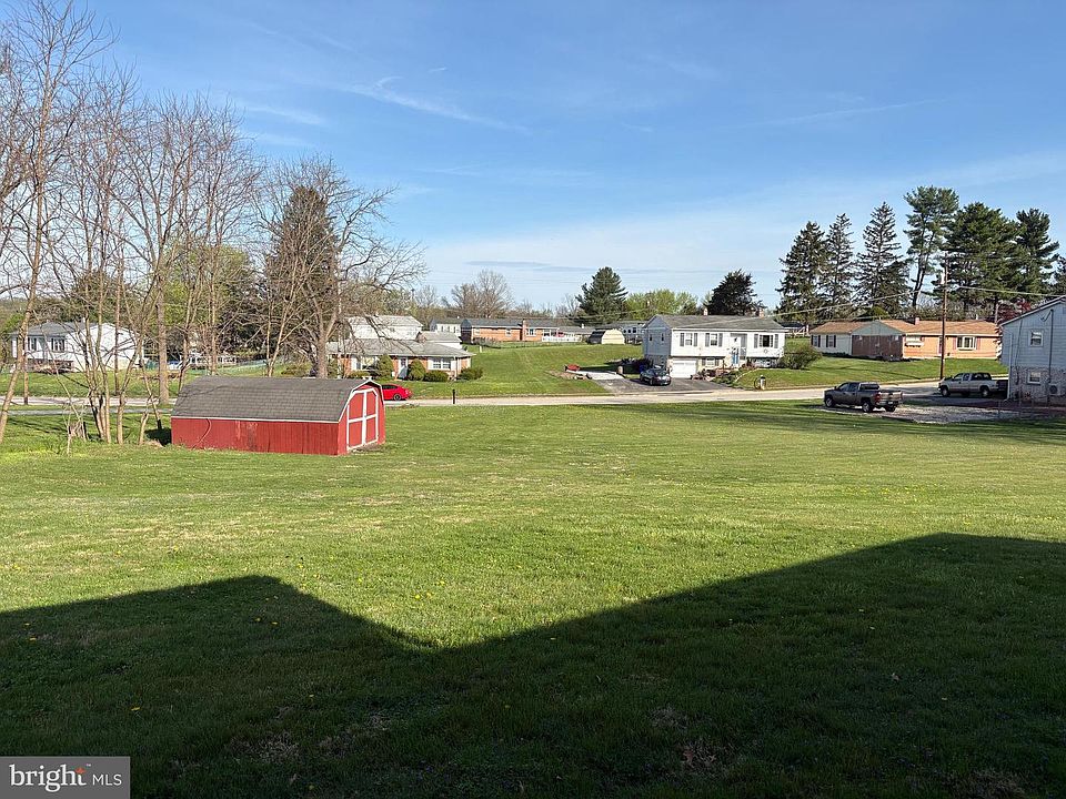 2nd image of 2490 Cedar Rd