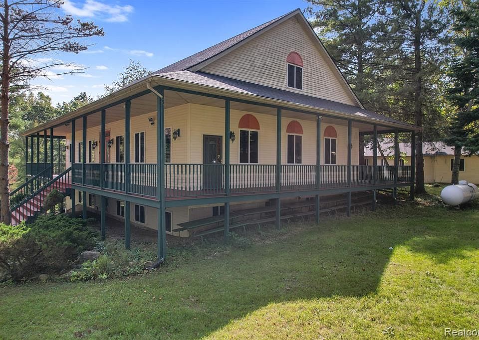 10515 N Latson Rd, Howell, MI 48855 MLS 20230083020 Zillow
