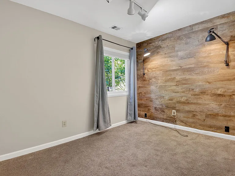 11306 Geddys Ct — Photo 11
