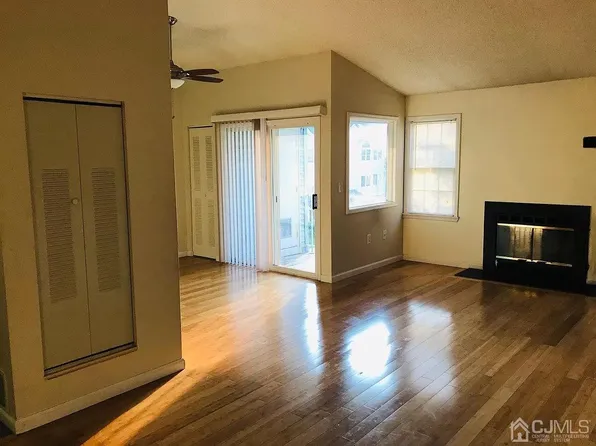 237 Edpas Rd, New Brunswick, NJ 08901