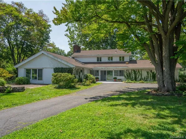 11 High Point Lane, West Hartford, CT 06107