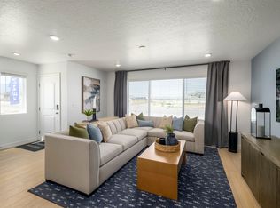 1765 E Rainbow Bridge Dr, Eagle Mountain, UT 84005