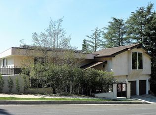 7962 Oceanus Dr, Los Angeles, CA 90046