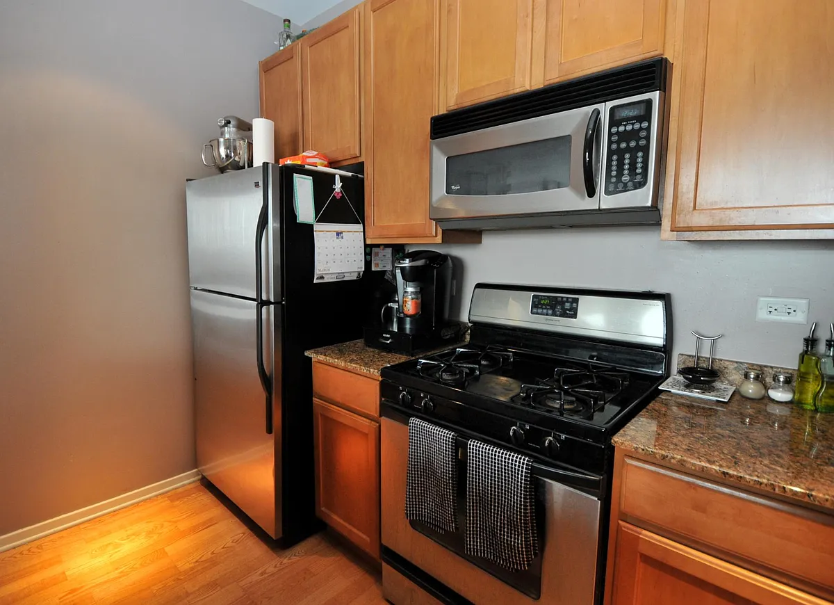 Building Photo - 210 S Desplaines St #1905