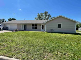 31 W Logan Ave, Emporia, KS 66801