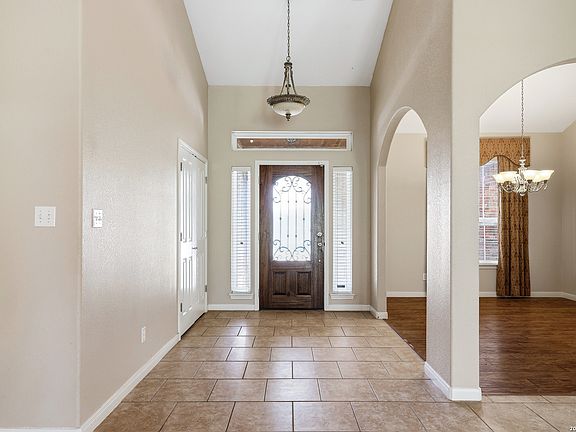 2nd image of 232 EDGEWOOD CIR