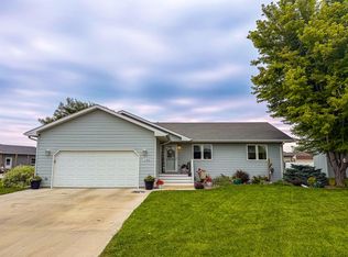 2452 Prairie Green Dr, Huron, SD 57350