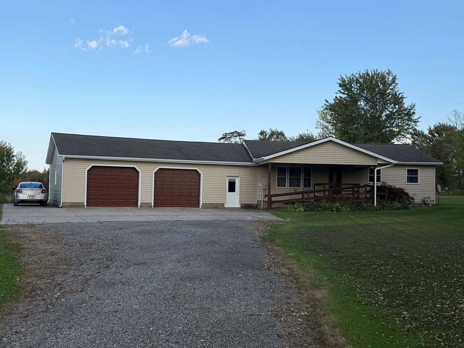 3 bed, 1200 sqft, $1,850 — Photo 1