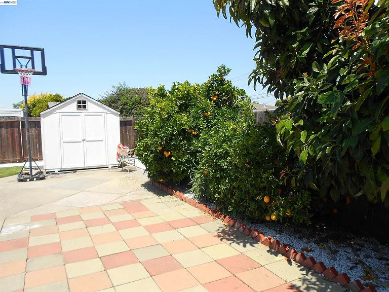 1257 Henderson Ln — Photo 21