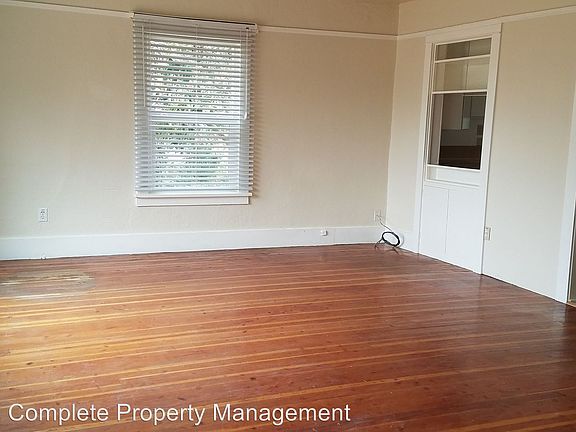 3rd image of 1693 Arnold Ln