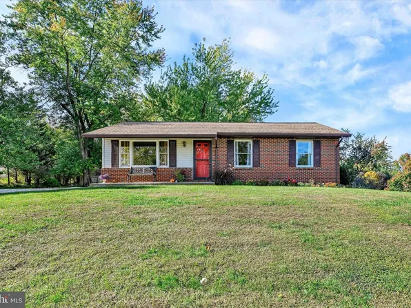 3492 Woodholme Dr, Hampstead, MD 21074