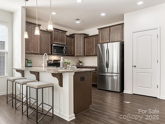 5th image of 2200 Attaran Ln