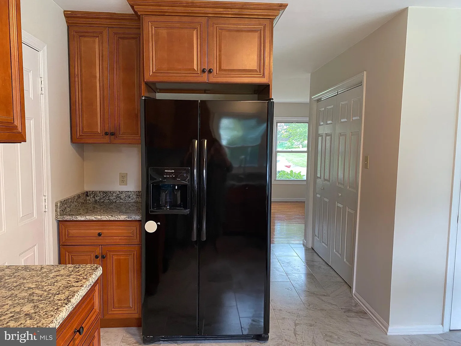 4 bed, 2.5 bath, 2250 sqft, $2,600 — Photo 4