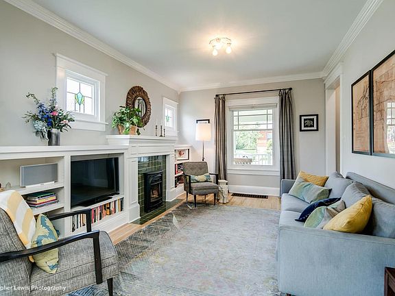 4th image of 4176 N Knox Ct