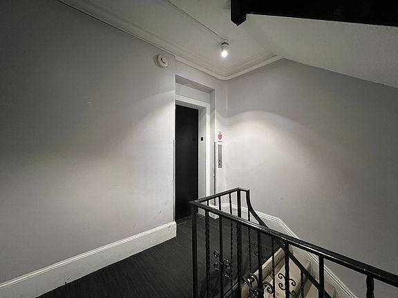 2nd image of 1401 Columbia Rd NW APT 402