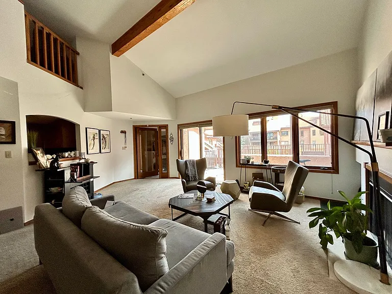 4415 Laguna Pl — Photo 4