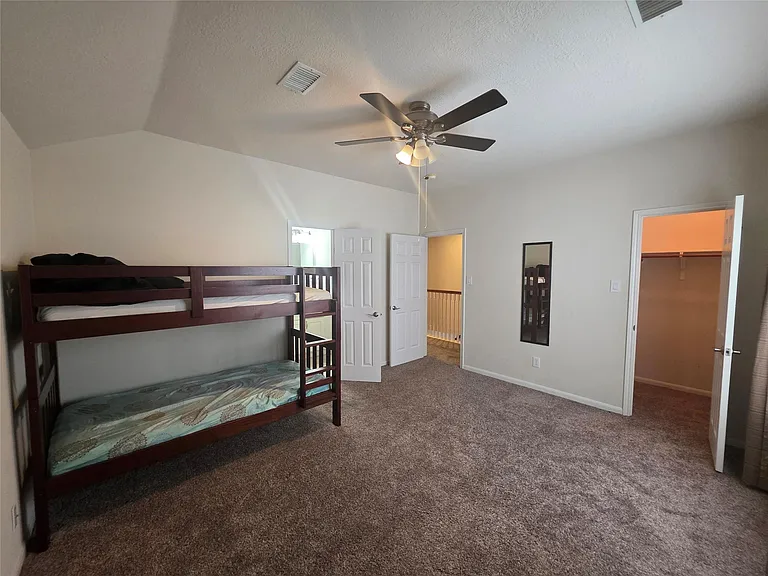 2715 Riverhollow Ln — Photo 38