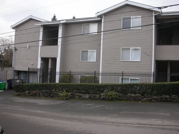 1201 N 143rd St APT 7, Seattle, WA 98133