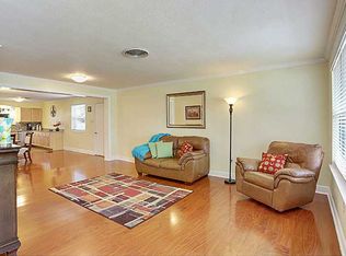 2912 Neyrey Dr, Metairie, LA 70002