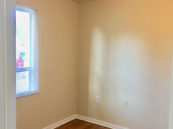 2nd image of 1150 N Montgomery Ave