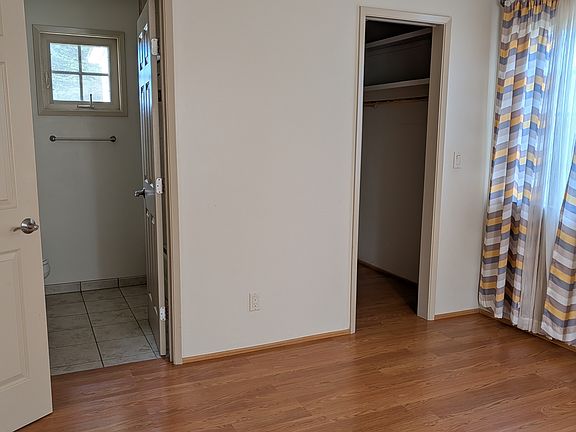 4th image of 3104 Everett Cir