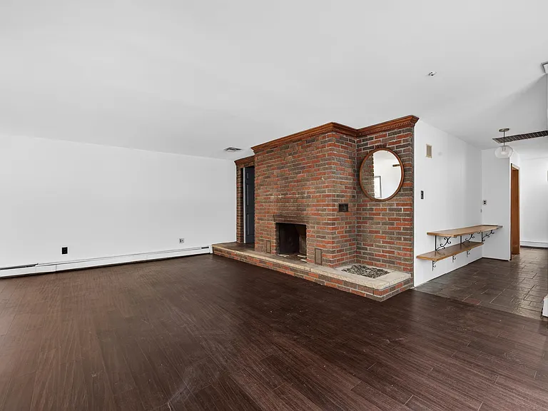 1001 New York Ave #1 — Photo 6