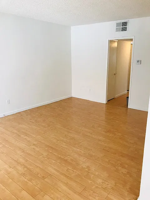 2 bed, 980 sqft, $2,495 — Photo 4
