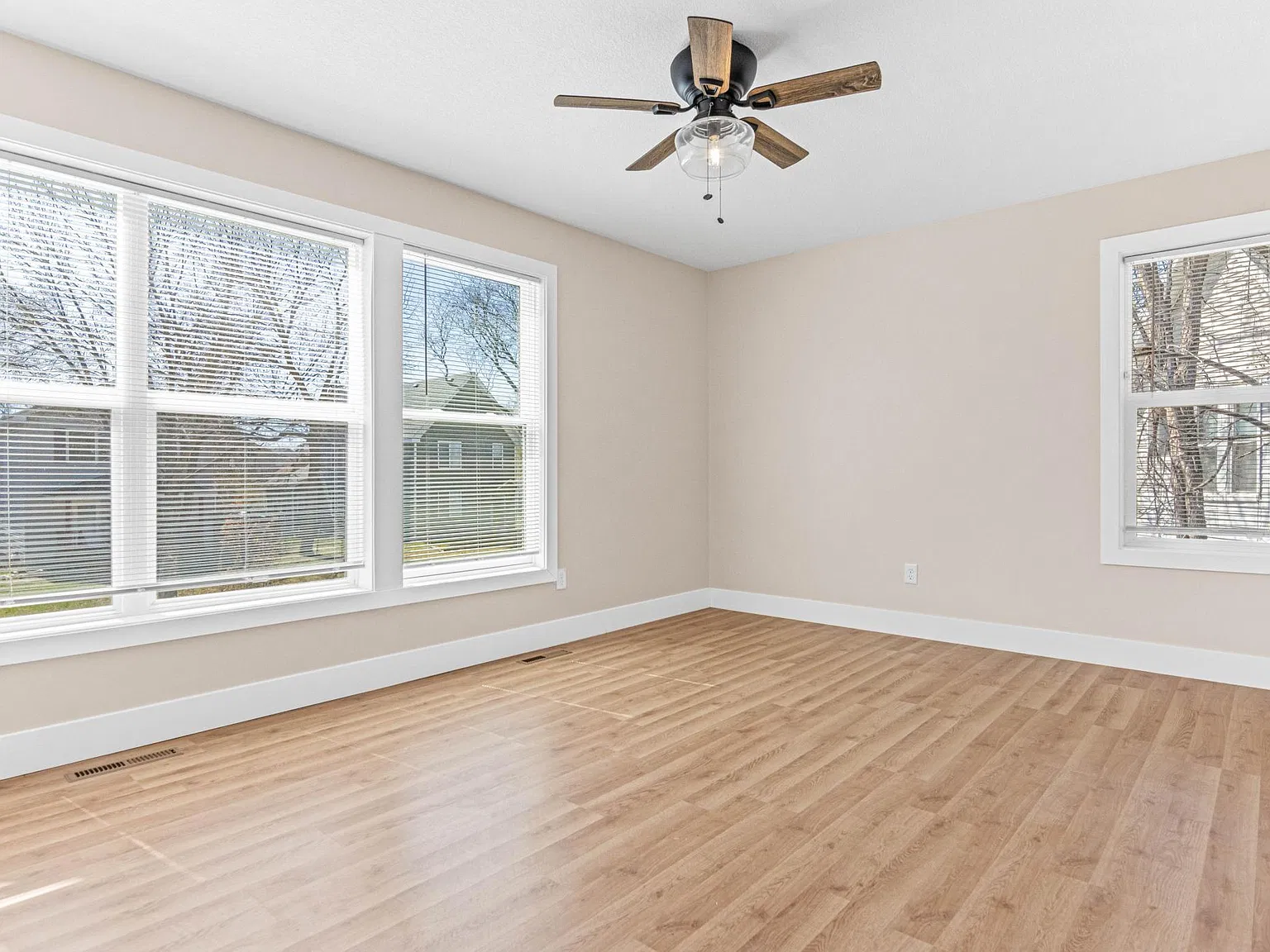 3 bed, 2.5 bath, 1512 sqft, $2,495 — Photo 3