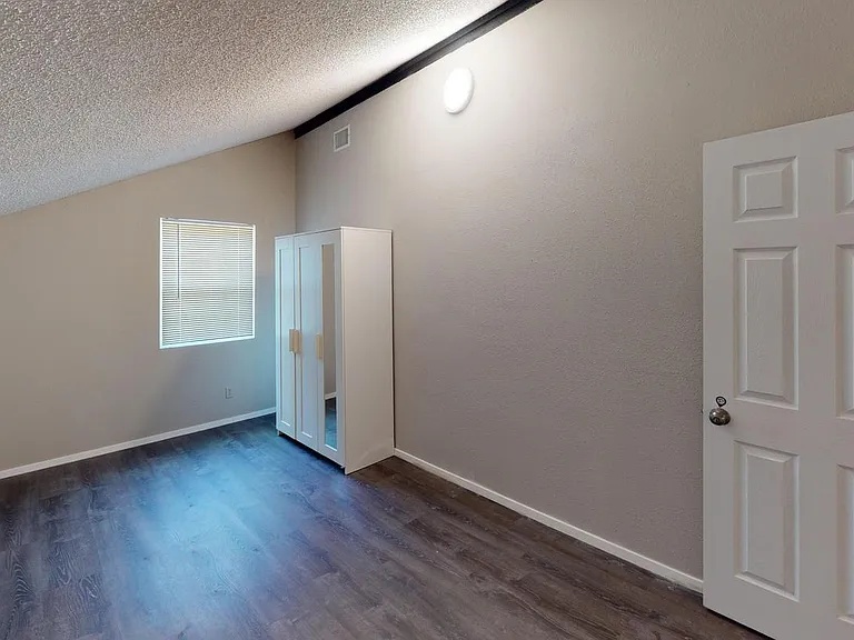 1705 Cushing Park Dr — Photo 15