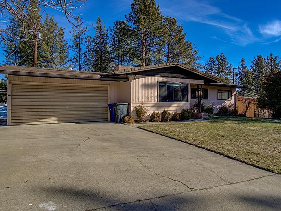 3rd image of 908 Cedar St