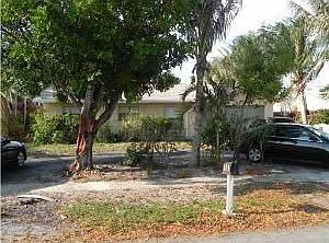 2nd image of 609 SW 3rd Ave